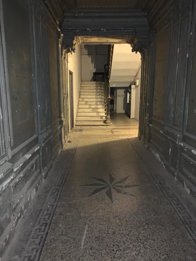 Гостевой дом Old House In Sololaki Тбилиси