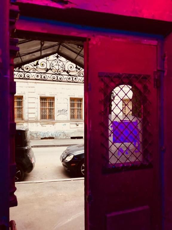 Гостевой дом Old House In Sololaki Тбилиси-30