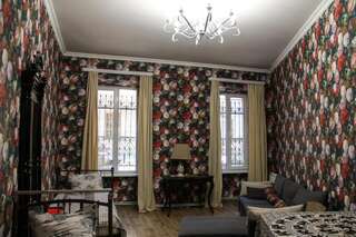 Гостевой дом Old House In Sololaki Тбилиси Апартаменты с 1 спальней-7